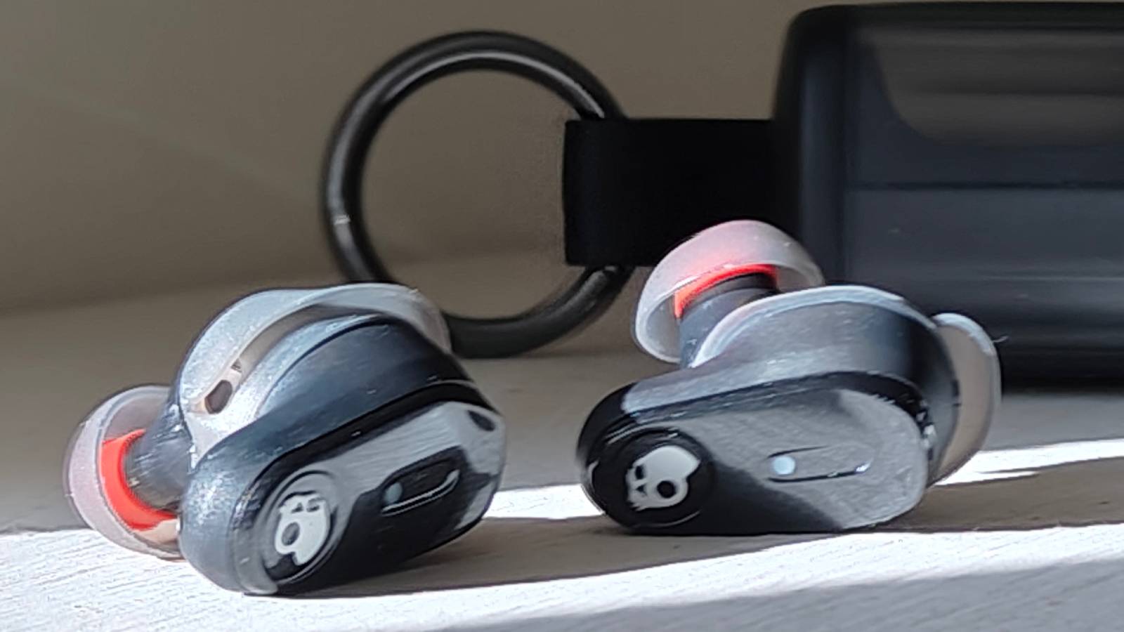 The Skullcandy Method 360 on a shelf.