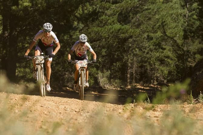 Jaroslav Kulhavy and Christoph Sauser of Burry Stander Songo on their way to victory