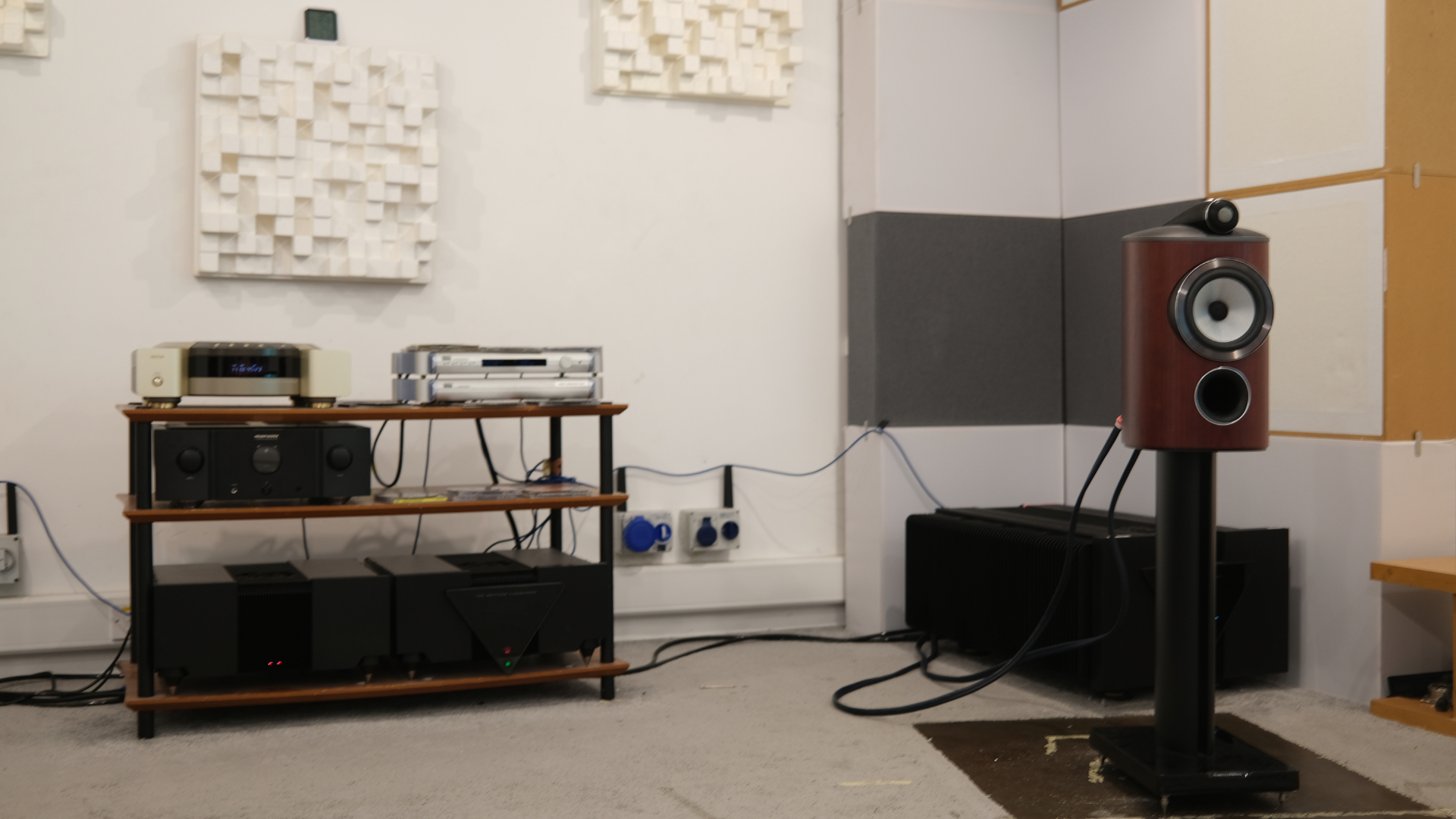 Bowers &amp;amp; Wilkins listening room