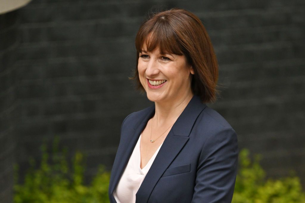 Rachel Reeves enters 10 Downing Street following Labour&#039;s landslide election victory