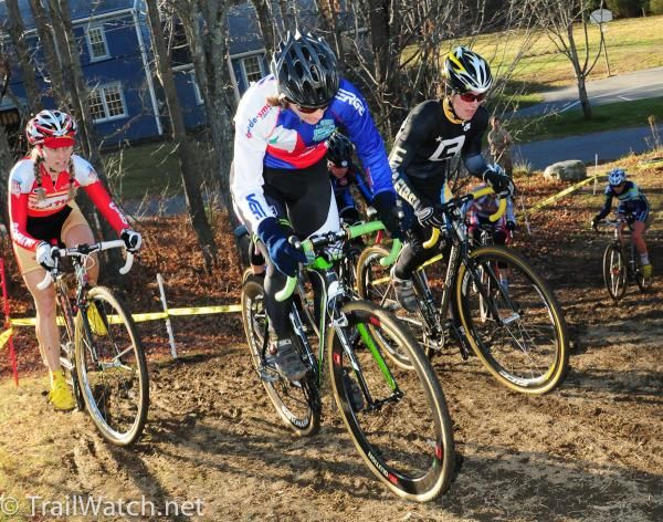 Sally Annis (Cyclocrossresults.com) leads Bruno-Roy and Smith up the steepest climb