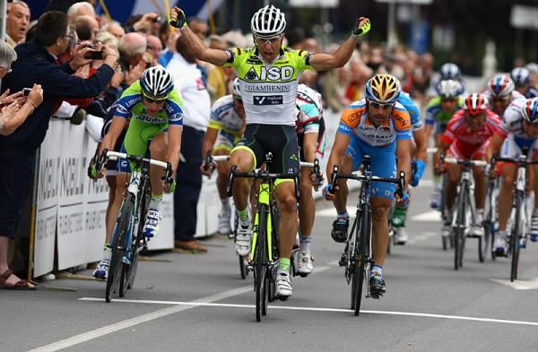 Oscar Gatto (ISD-Neri) outkicked Murilo Fischer (Garmin - Transitions) and Tizianno Dall'Antonia (Liquigas - Doimo) for the win.