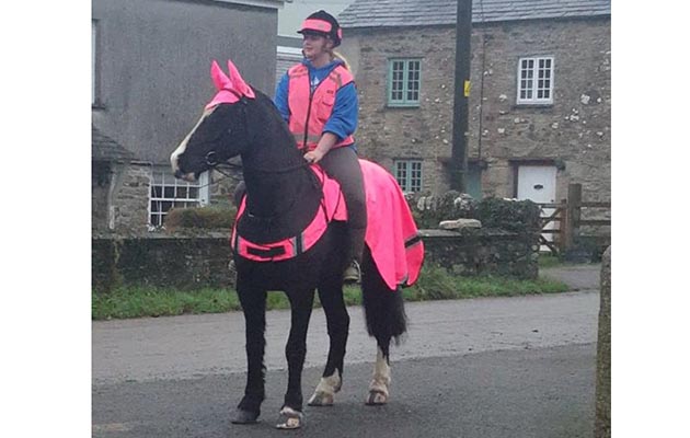 “Pretty in pink. He’s a boy by the way!” — Abbi Newton