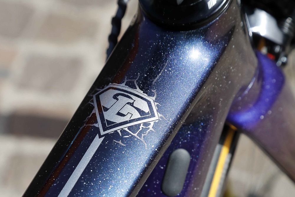 'Super Lopez' gets custom graphics