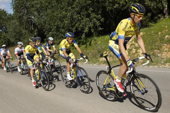 Alberto Contador amidst his Tinkoff-Saxo teammates during stage 1 at Volta ao Algarve