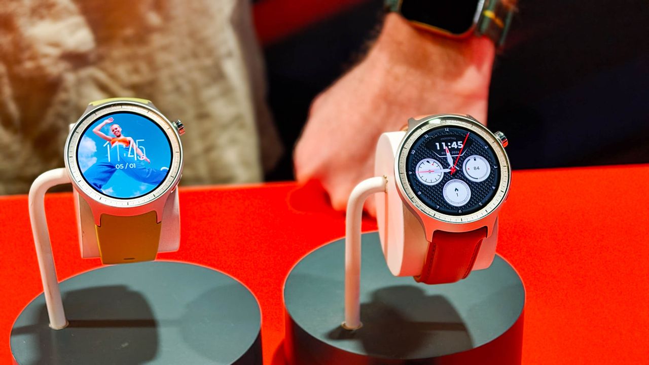 Moto Watch hands-on