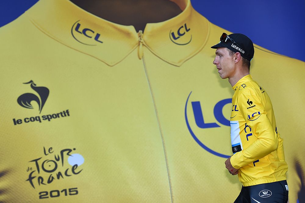 Tony Martin (Etixx-Quick Step) holds his left arm