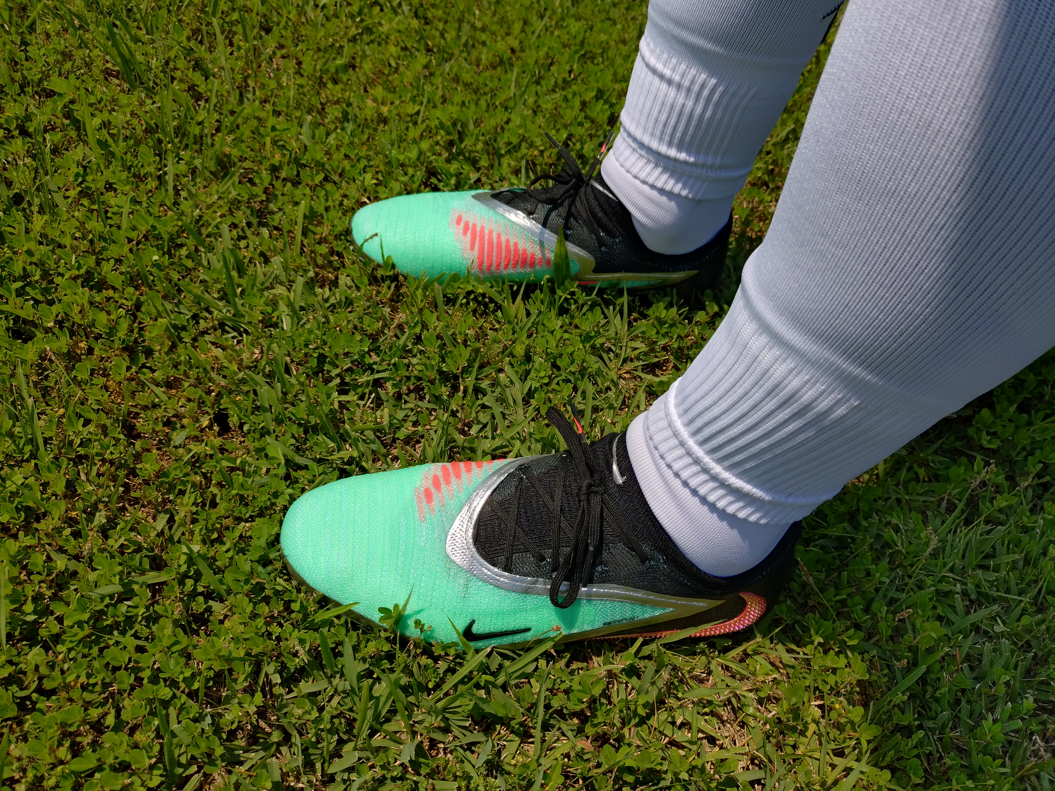 Mizuno Morelia II / Mizuno Alpha II / Nike Phantom 6