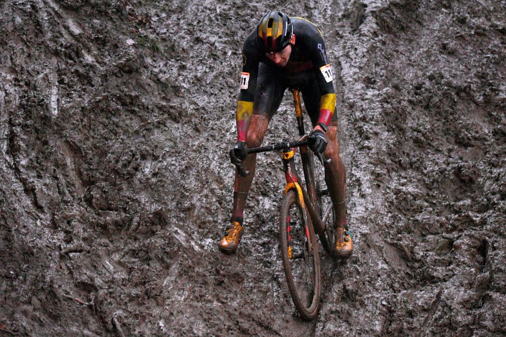 NAMUR BELGIUM DECEMBER 22 Toon Aerts of Belgium and Team Telenet Baloise Lions Mud during the 11th Namur World Cup 2019 UCICX TelenetUCICXWC on December 22 2019 in Namur Belgium Photo by Luc ClaessenGetty Images