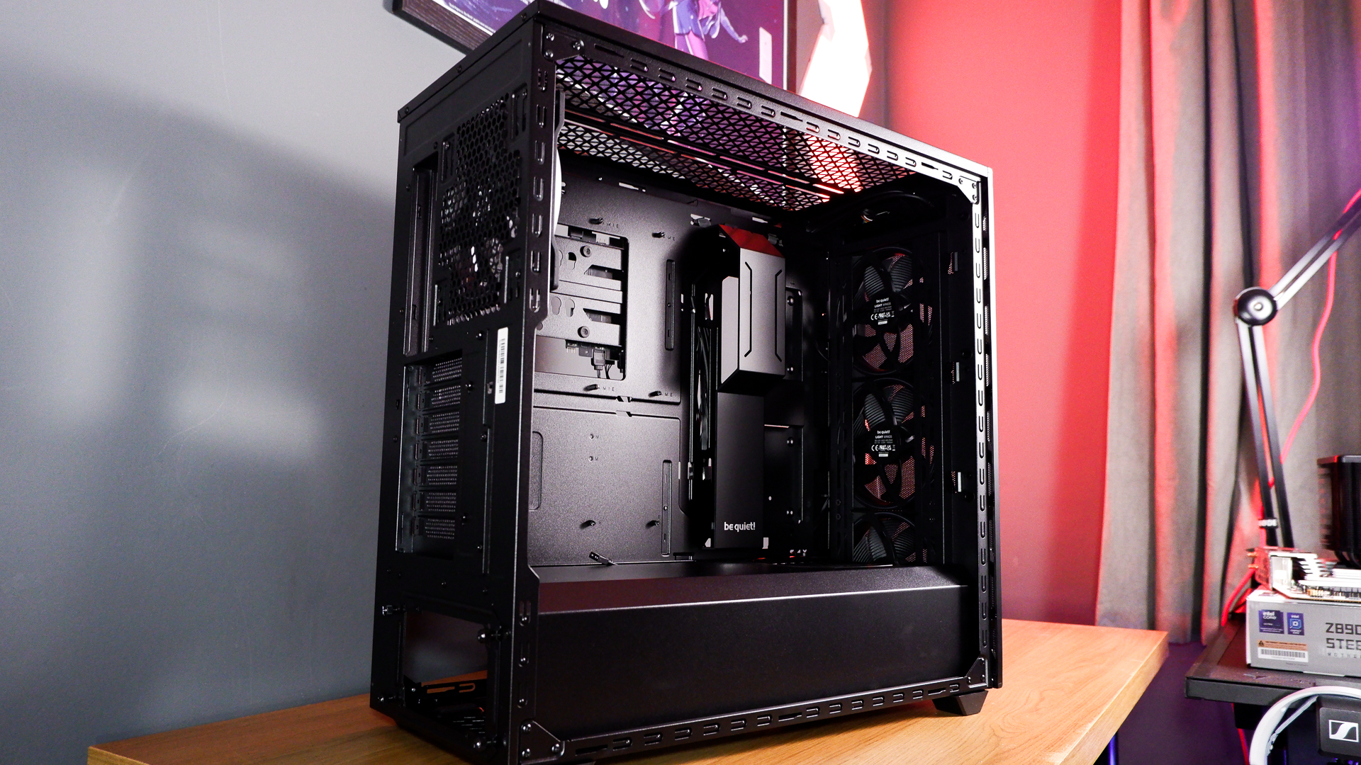 A gaming PC build using the Be Quiet Shadow Base 800 FX chassis, an Intel Core Ultra CPU and an RX 7900 XT GPU.