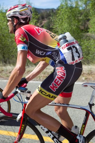 Phil Gaimon (Kenda/5 Hour Energy) bringing up bottles for the team.