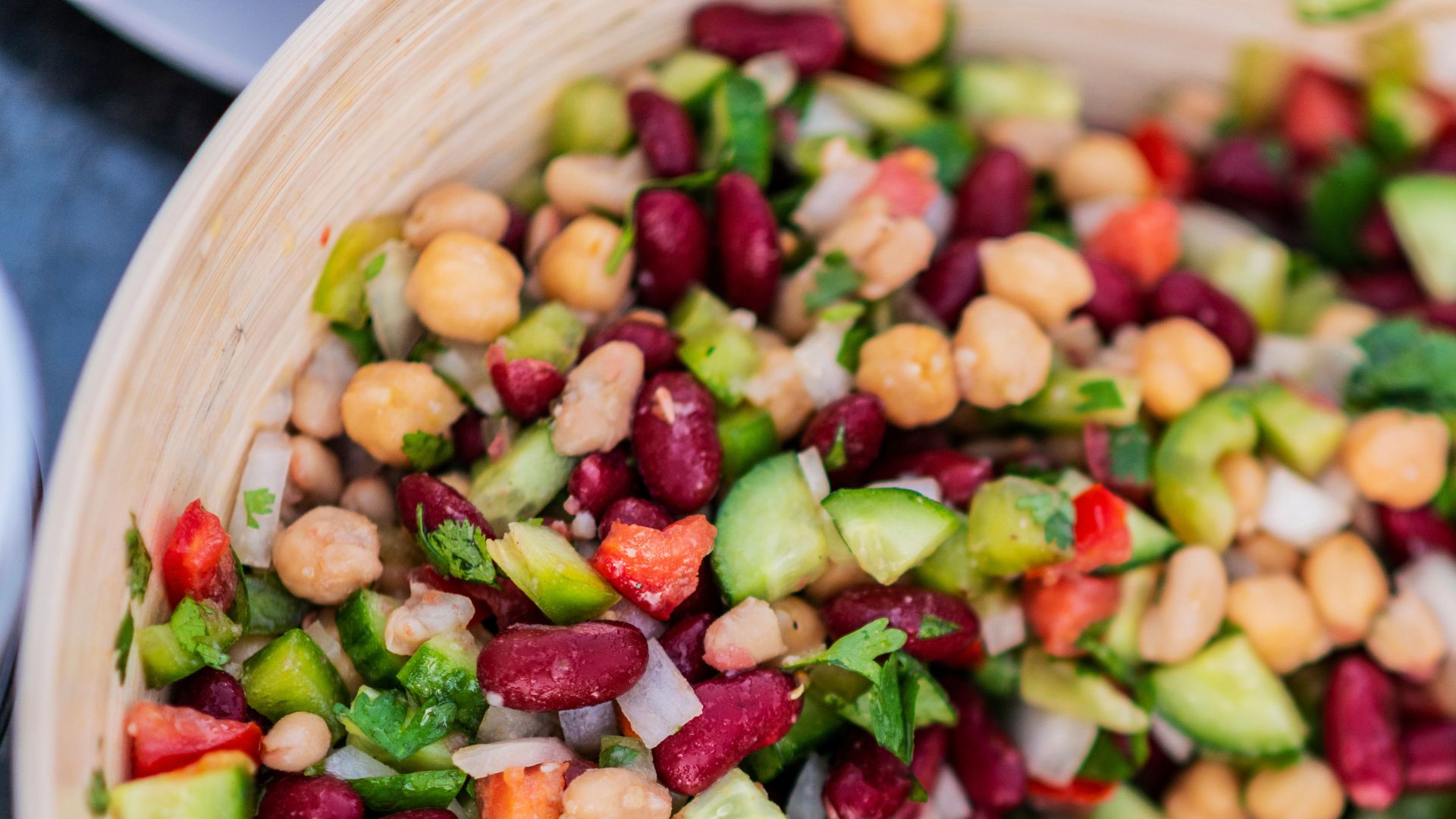 bean salad with cucumber and pepper