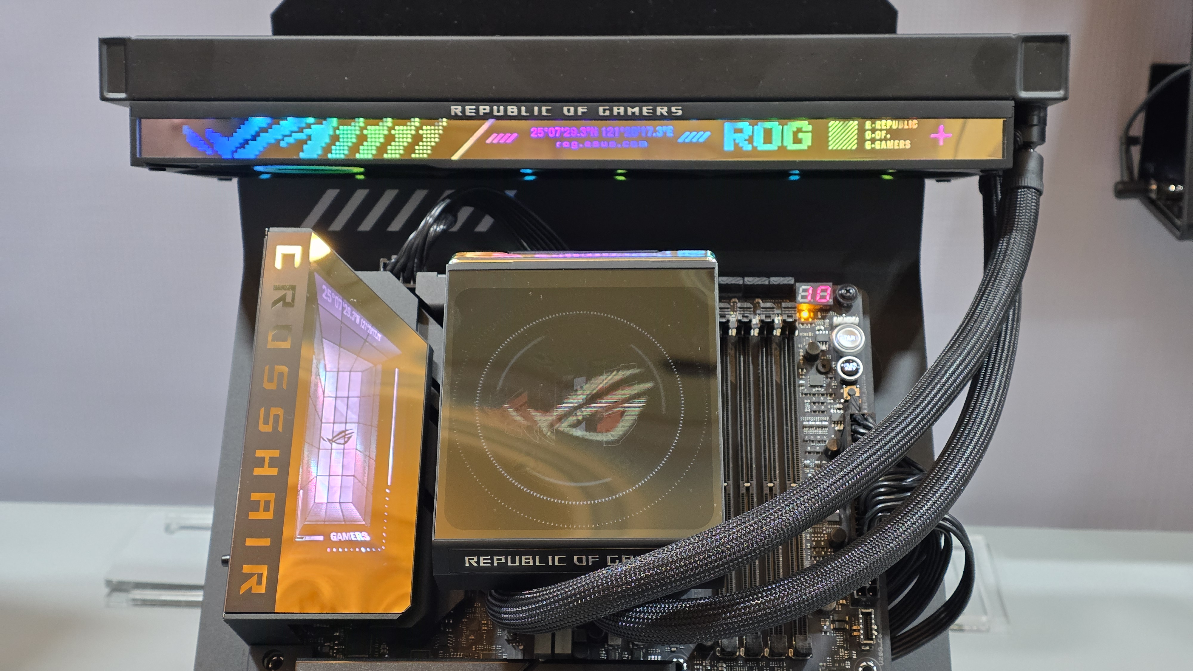 ROG Strix LC IV series