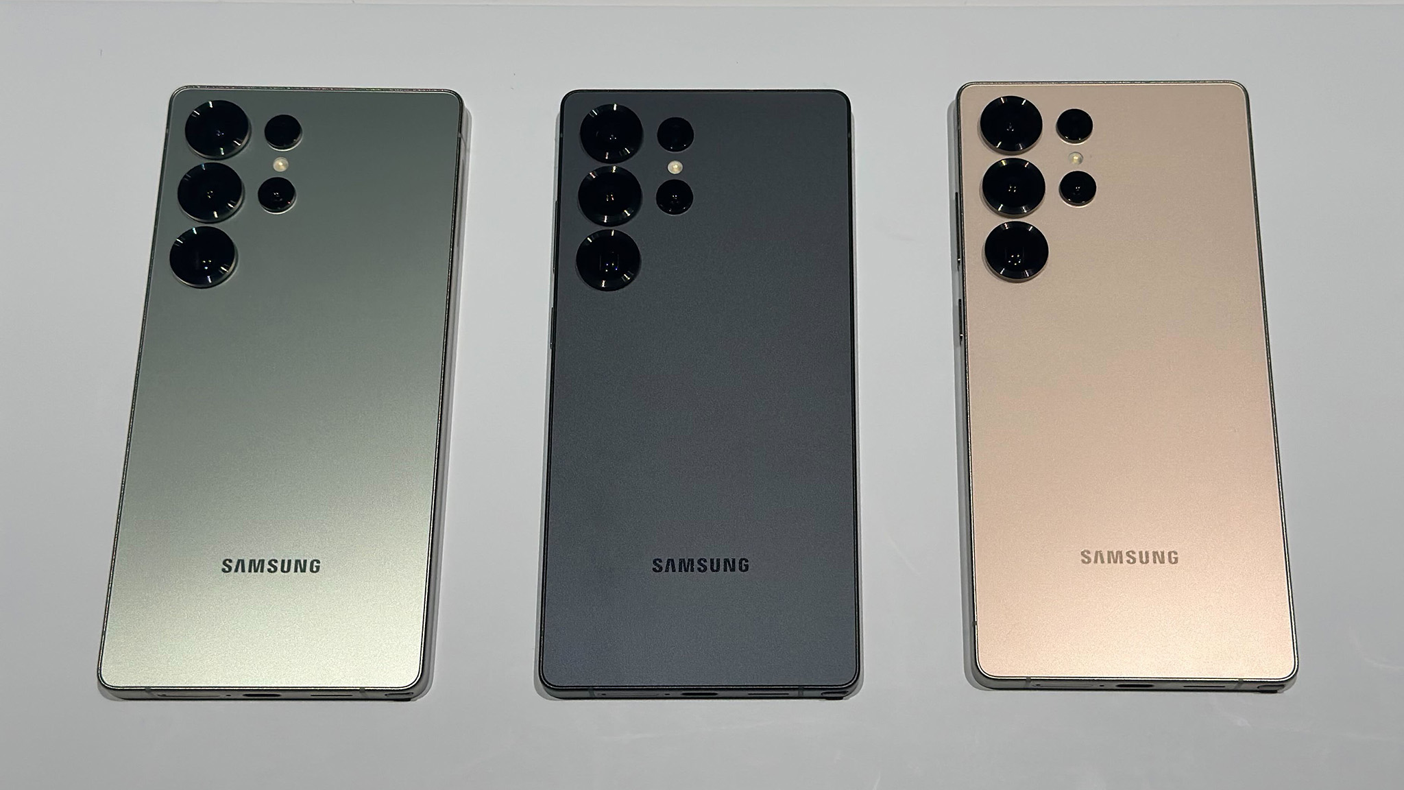 The three Samsung.com exclusive Galaxy S25 Ultra colors