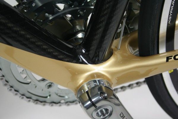 The down tube, seat tube and chainstays meet in a huge joint to carry the front triangle's stiffness to the back end of the frame