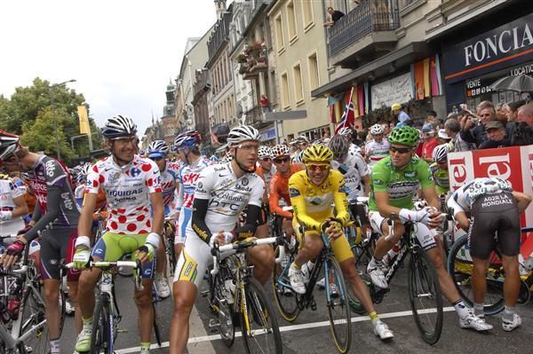 The jersey wearers Frano Pellizotti (Liquigas), Tony Martin (Columbia-HTC), Rinaldo Nocentini (AG2R La Mondiale) and Thor Hushovd (Cervelo TestTeam) line up for the stage start in Colmar