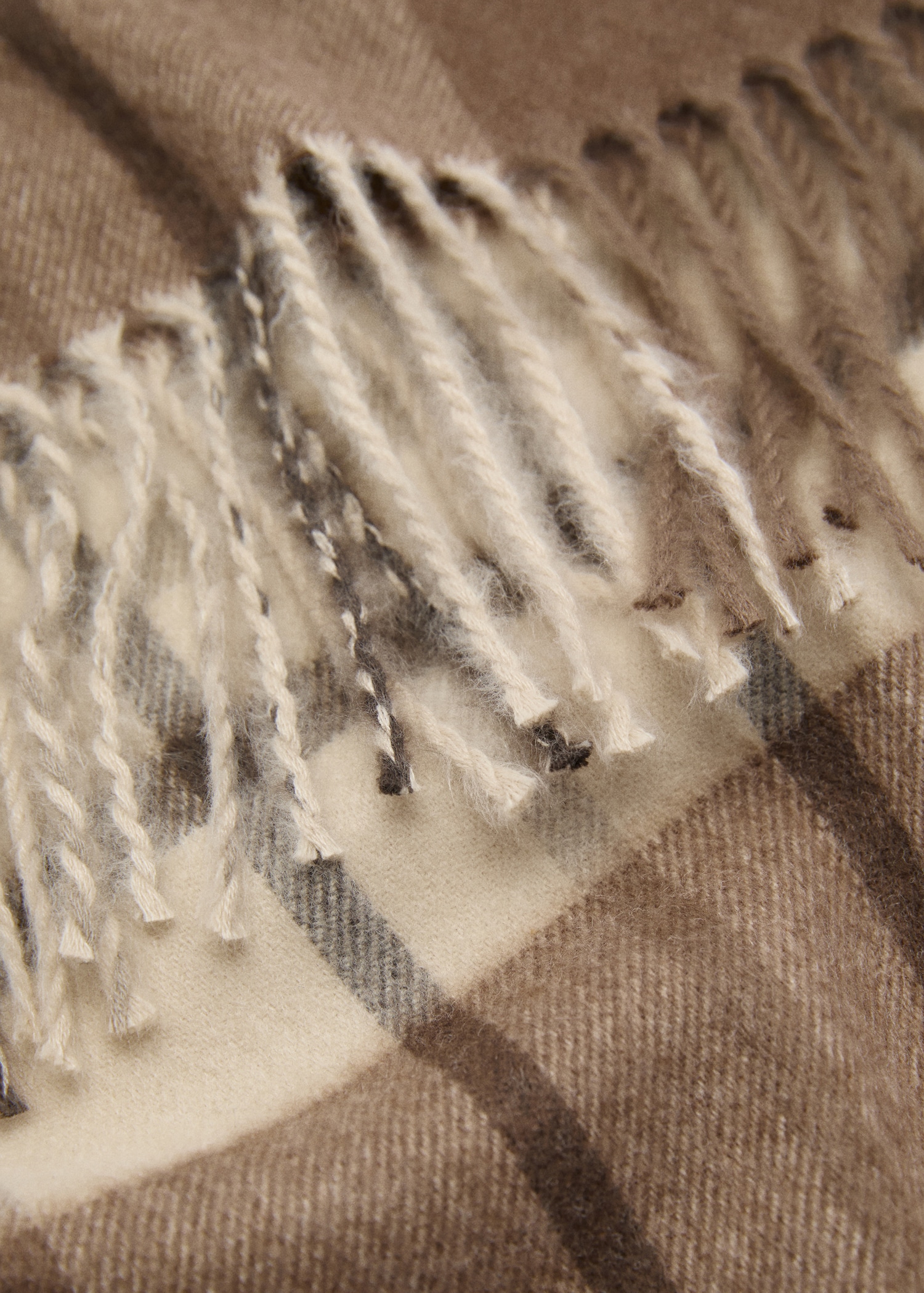 Fringed Check Scarf - Men | Mango Usa