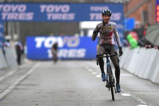 Lucinda Brand wins elite women's Cyclo-cross World Cup in Dendermonde
