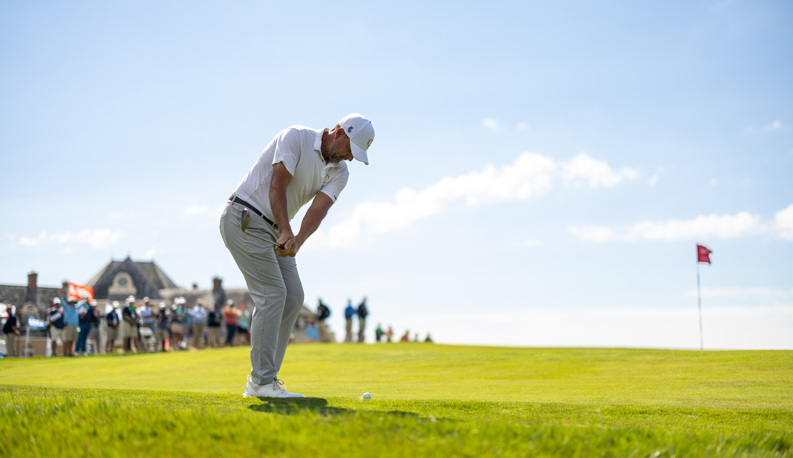 Richard Bland hits a chip shot