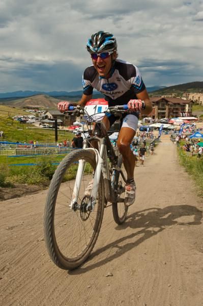 JHK of Subaru/Trek gives it his all to catch Todd Wells on the last lap.