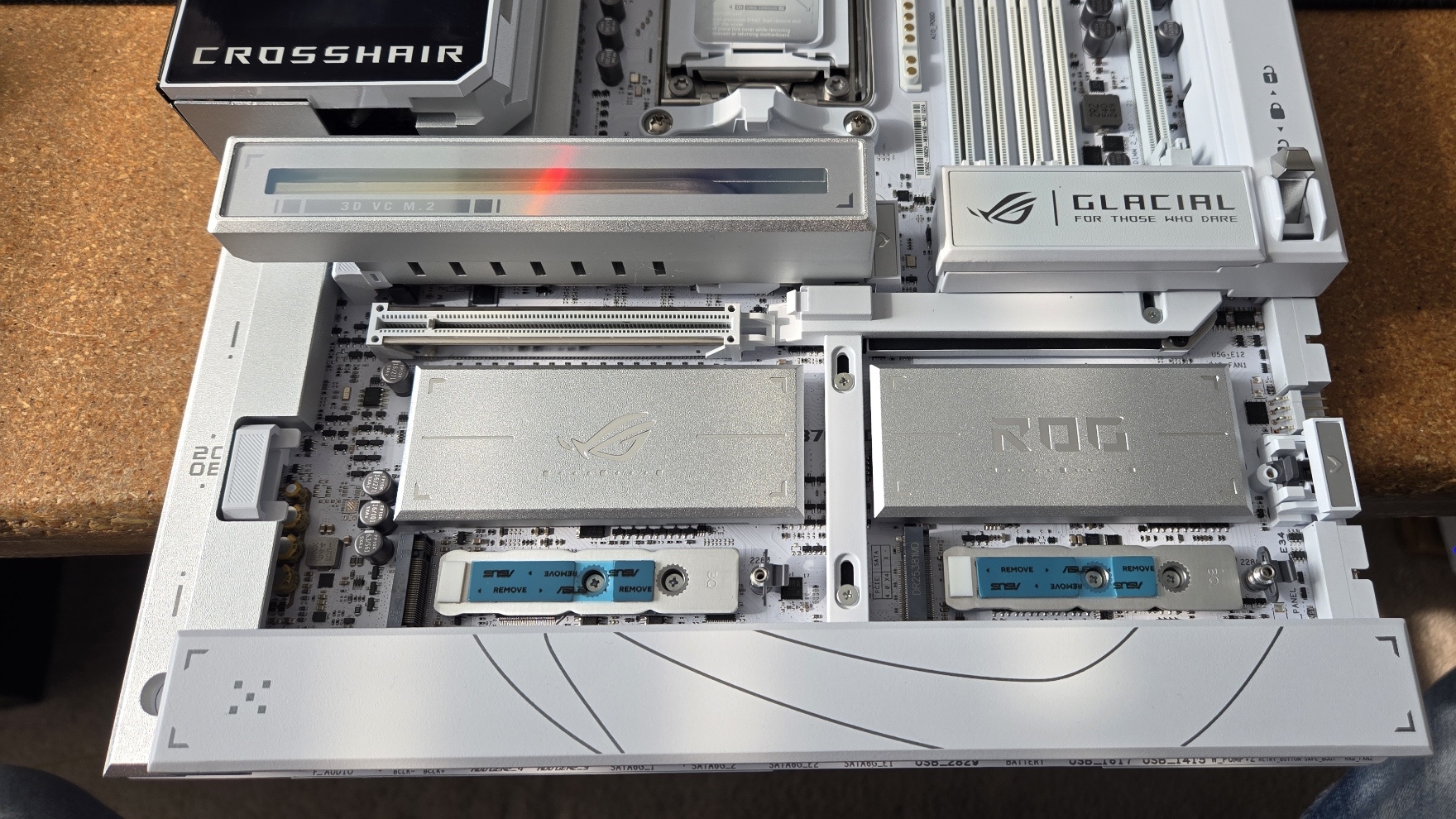 Asus ROG Crosshair X870E Glacial - bottom half