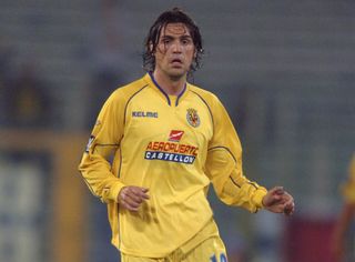 Roger Garcia playing for Villarreal, 2004