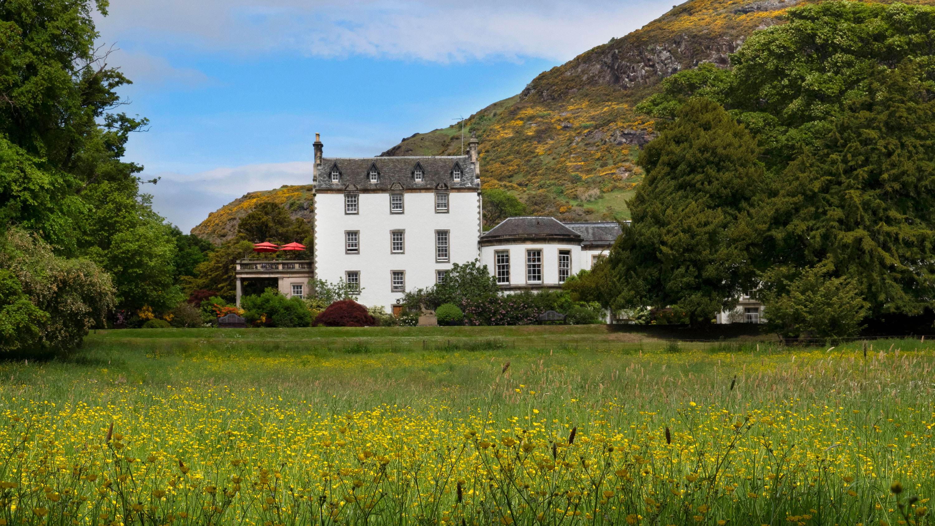 Exterior view of Prestonfield House, Edinburgh
