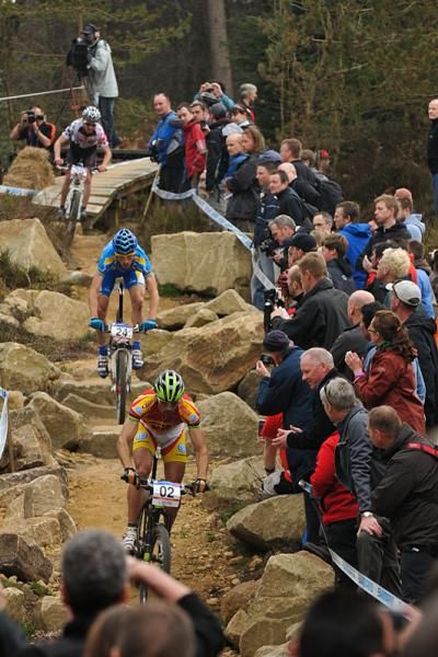Jos&eacute; Antonio Hermida heads down the rock garden en route to ninth.