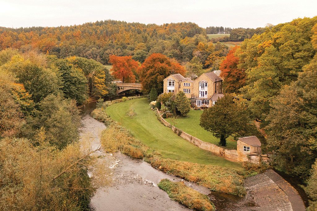 House for sale with fishing rights: Bridge House, Lintzford, Rowlands Gill, County Durham.