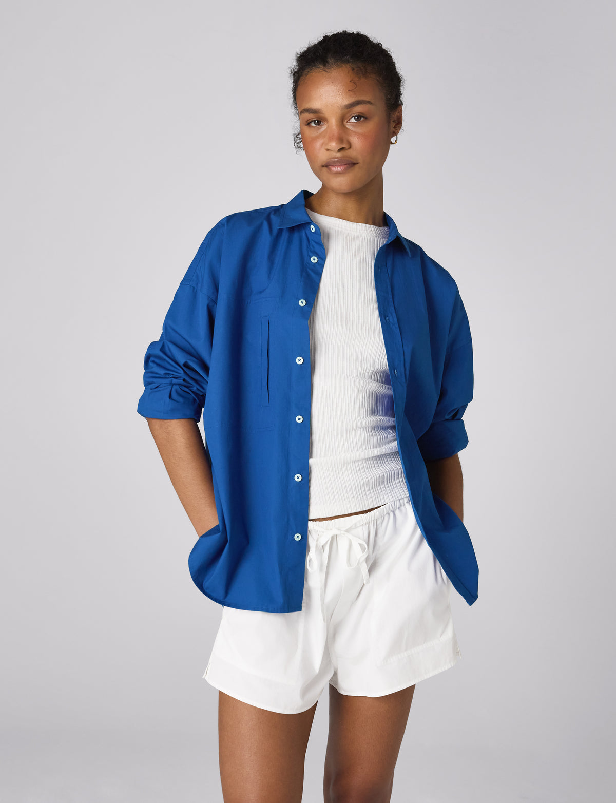 Camisa Sóller: Popelina Fina, Azul Cobalto X Lucy Williams