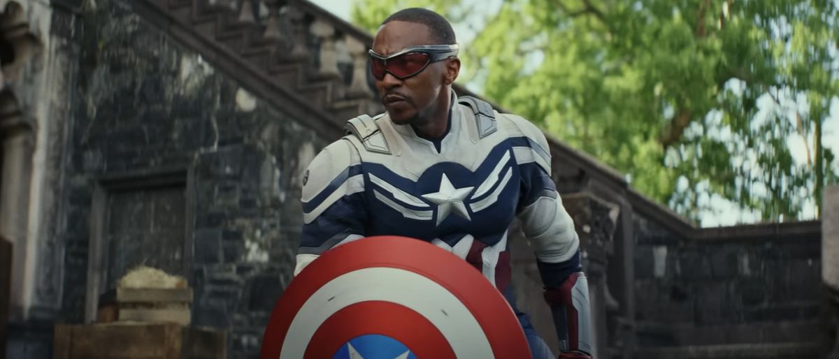 Anthony Mackie&#039;s Sam Wilson standing in the outside area of a compound in Captain America: Brave New World