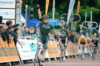 Alexandre Blain wins, Tour Series 2010, round 5, Southport