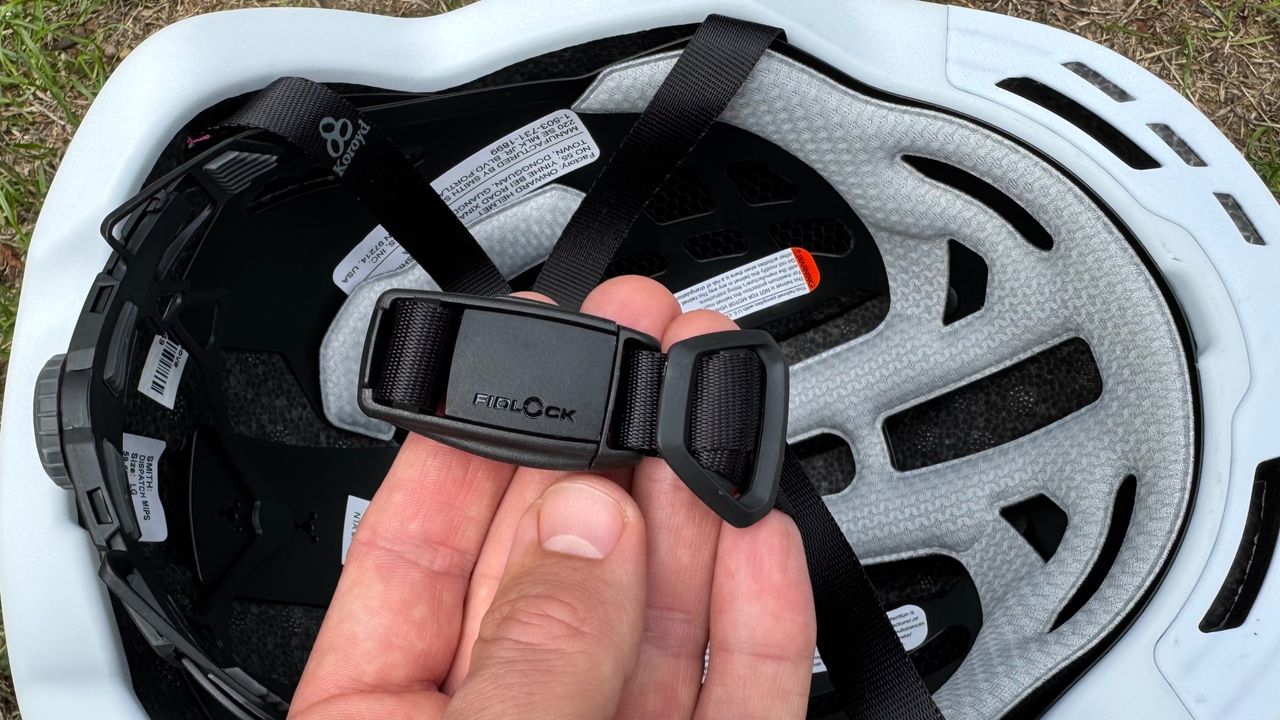 The Fidlock magnetic buckle on the Smith Dispatch helmet