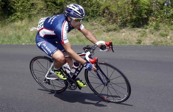 Giuseppe De Maria (De Rosa-Ceramica Flaminia) on stage two.