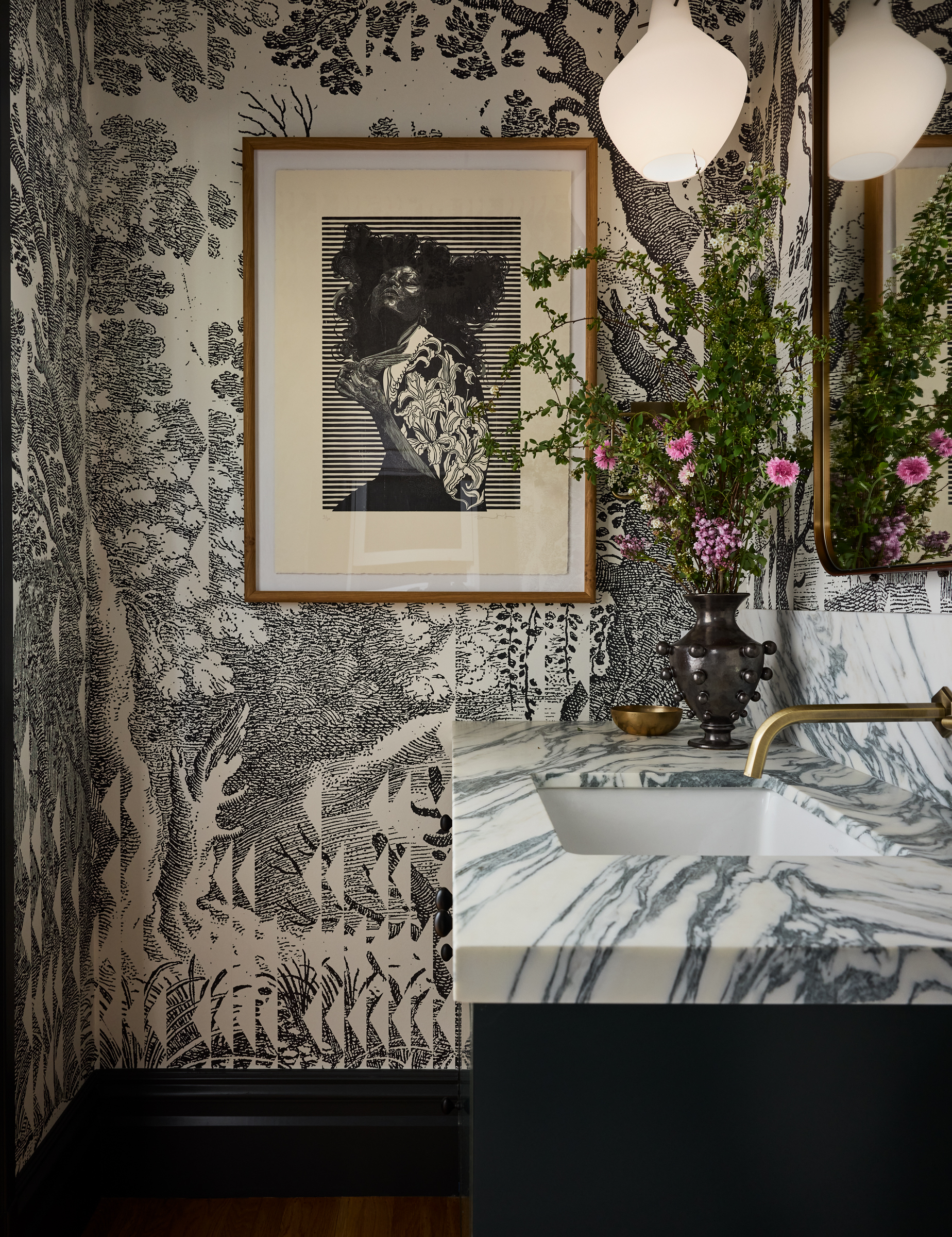 The movement within the wallpaper unexpectedly extends the space.
