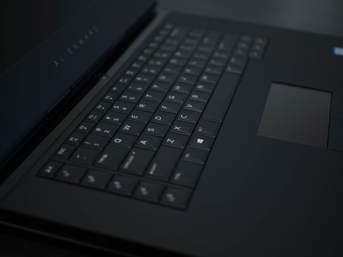 Alienware 15 R3 Review - Tom's Hardware | Tom's Hardware