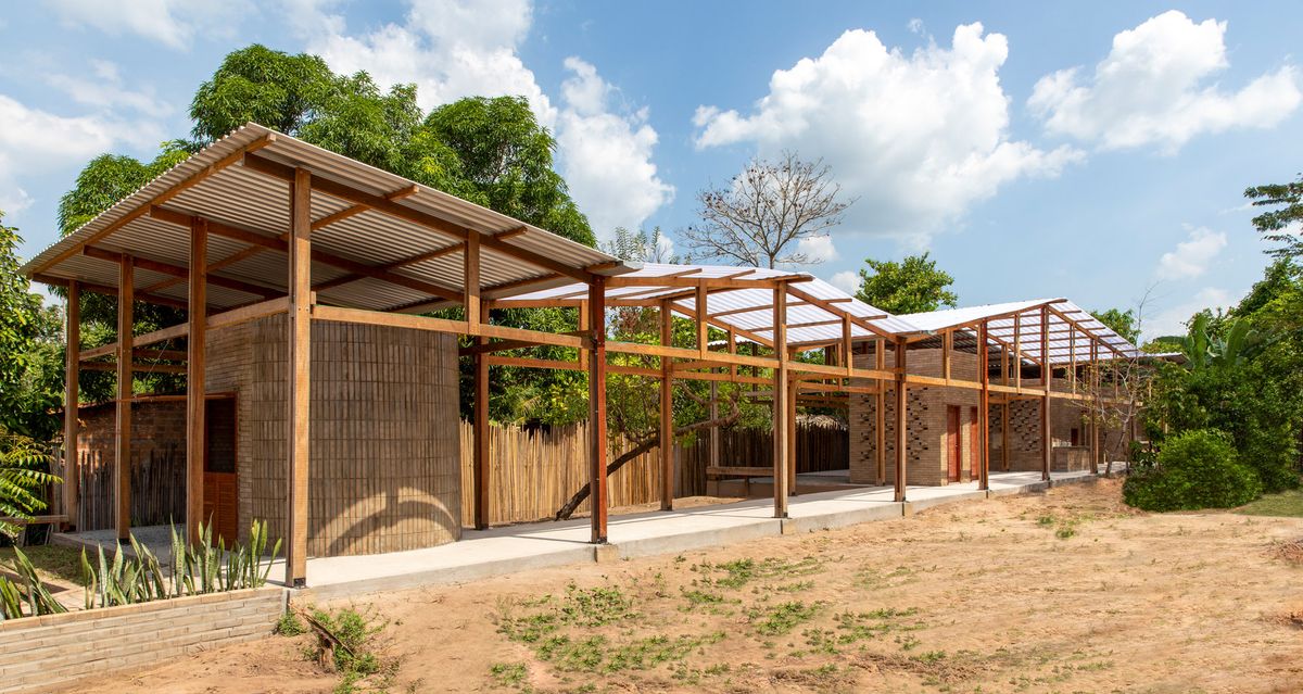 Conheça este centro de colheitadeiras de babaçu no Brasil