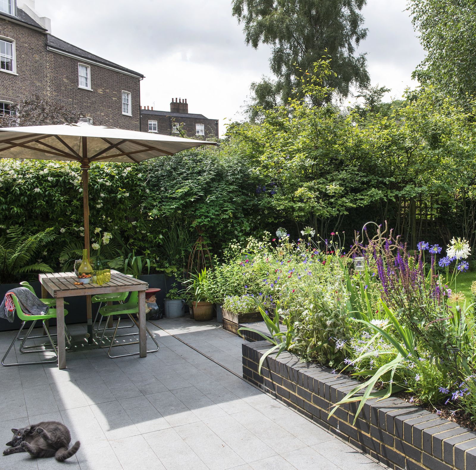 Small garden ideas – 35 ways to transform a tiny space | Ideal Home
