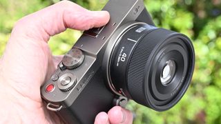 Panasonic Lumix S 40mm f/2 product image