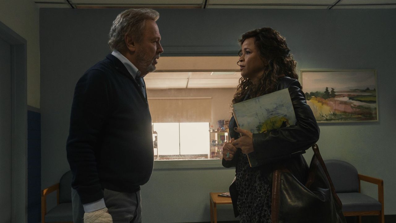 Billy Crystal and Rosie Perez in Before
