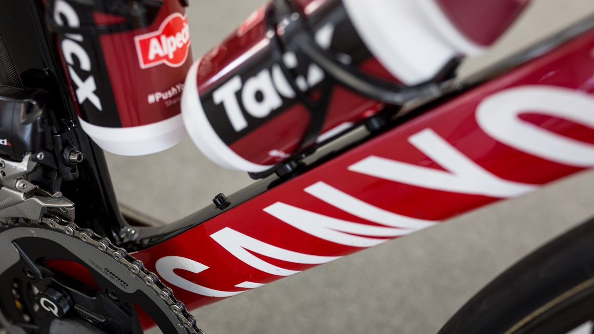 Tacx bidon and bidon holder combo