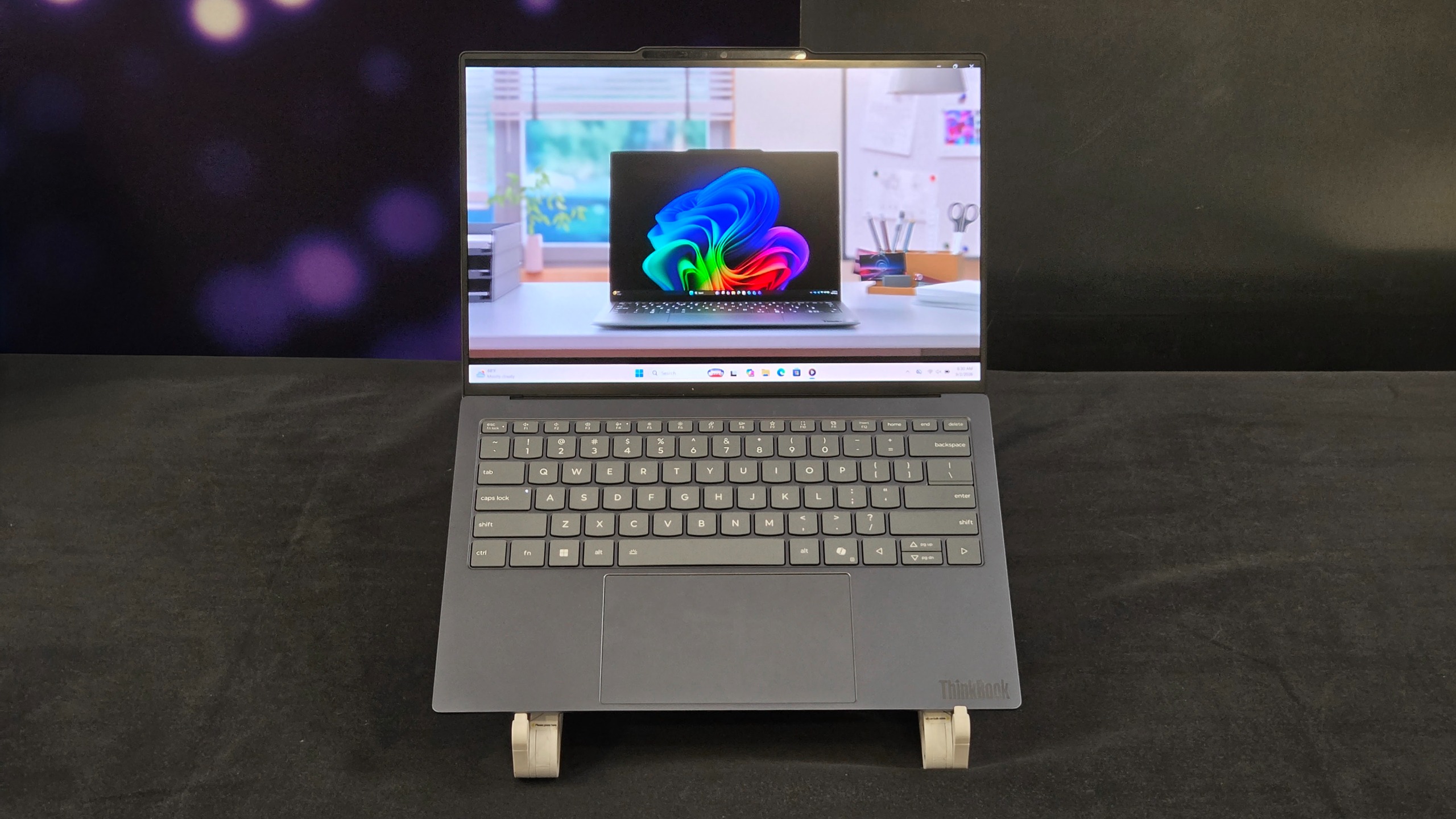 Lenovo AeroBlade Concept laptop