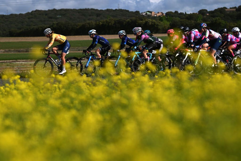 Images from Itzulia women 2023 stage 2, won by Demi Vollering