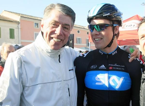 Norwegian legend Knut Knudsen, a winner of Tirreno-Adriatico in 1979, with compatriot Edvald Boasson Hagen (Sky)