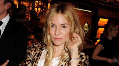 Sienna Miller attends Vogue&#039;s London Fashion Week dinner in 2013