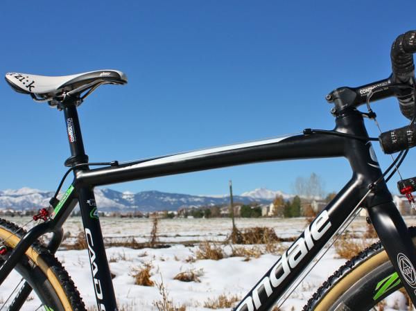 The top tube is just slightly flattened for easier shouldering.