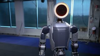 Boston Dynamics replaces its flagship humanoid robot after 10 years with a completely new machine that looks like the Pixar lamp with a mechanical humanoid body.