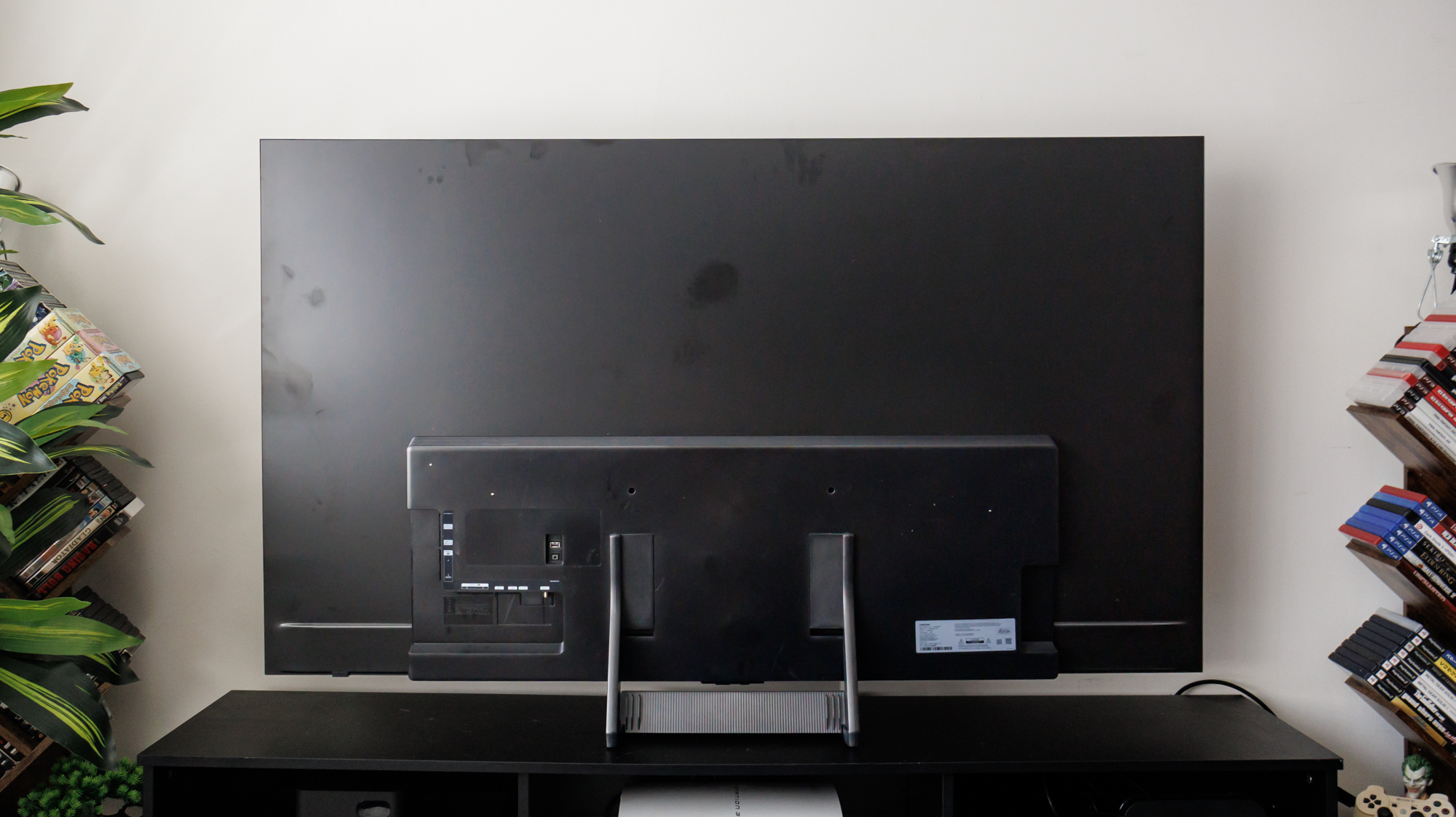 The back of Samsung S90F OLED TV