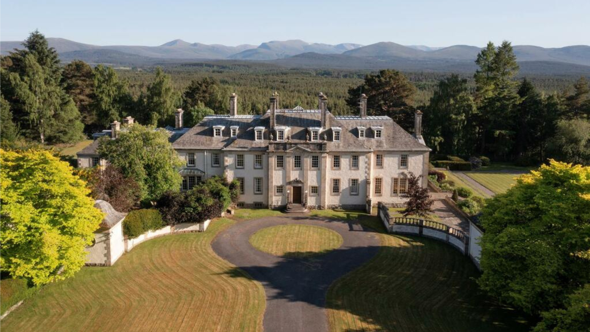 A picture of Bob Dylan&#039;s Scottish mansion