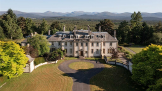 A picture of Bob Dylan's Scottish mansion